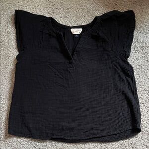 Universal Thread Black Textured Blouse